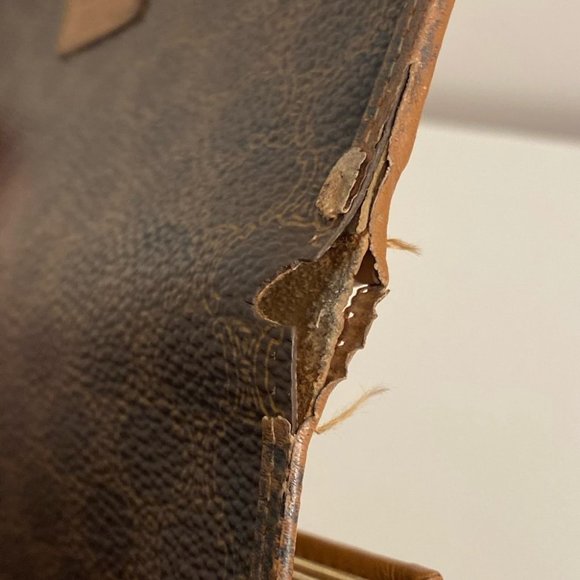 SOLD Vintage Celine Longwallet - Picture 16 of 16